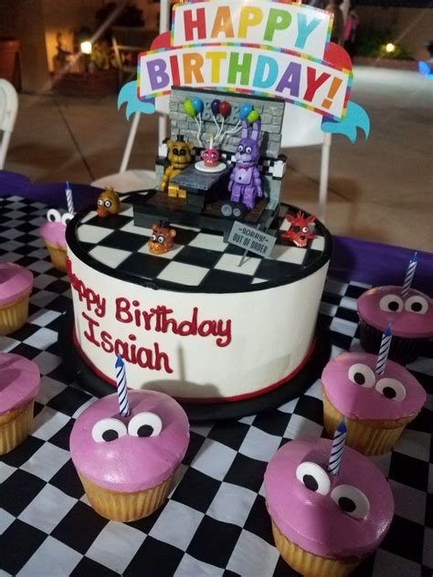 Five Nights At Freddys Birthday Cake Ordered A Basic Round Cake With