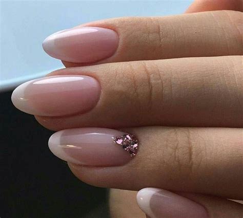 Uñas acrílicas sencillas y elegantes. Diseños naturales para las uñas de esas chicas que no les ...