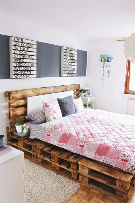 40 Creative Wood Pallet Bed Design Ideas