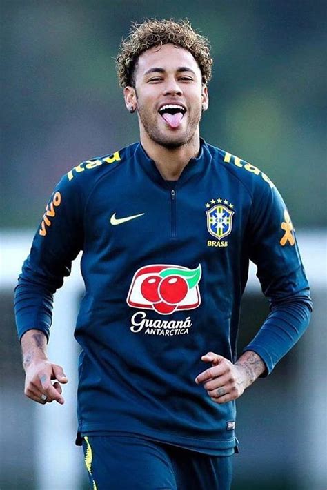 See a recent post on tumblr from @ladyorchestra about neymar. Imagem de Jogadores de futebol por X em NEYMAR | Futebol ...