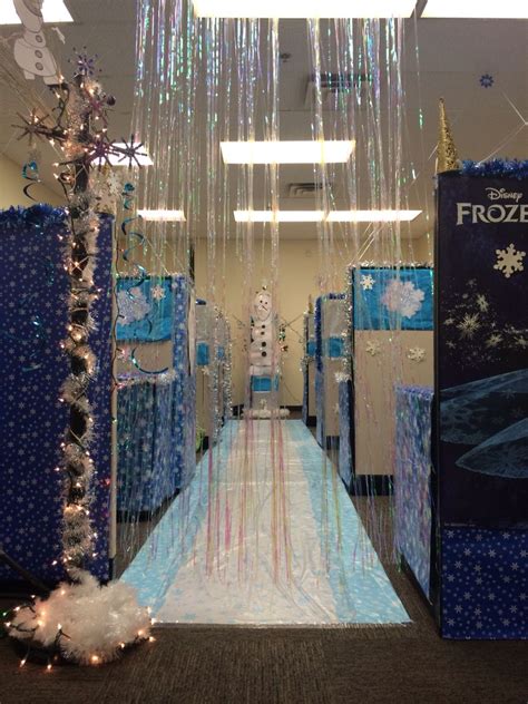 Entering Frozen Cubicle Decorating Contest Christmas Cubicle