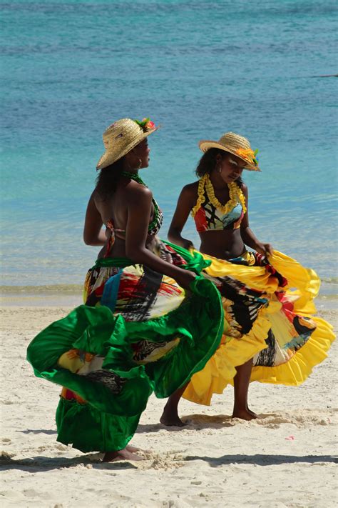 Beautiful dancers from Mauritius | People around the world, Mauritius, Mauritian