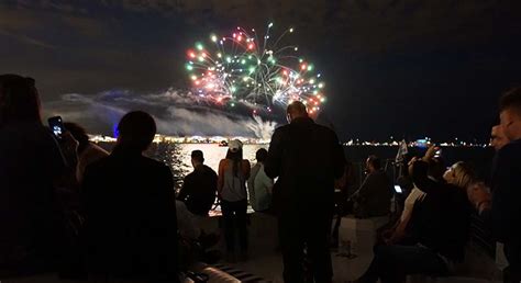 Chicago Navy Pier Fireworks Shows Chicago Private Yacht Rentals