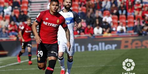 Juan camilo hernandez suarez, professionally known as cucho hernandez is a colombian football player. Mallorca vs Alavés: gol del Cucho Hernández VIDEO ...