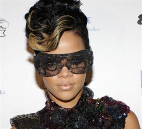 Rihanna Sunglasses And Eyewear Favorite Looks Hypegirls