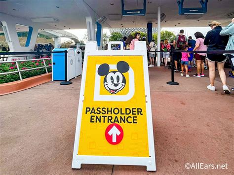 Annual Passholders Can Score This Exclusive Item During The 2022 Festival Of The Arts Allears