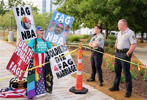 chattanooga shooting victims funeral westboro baptist church to picket services