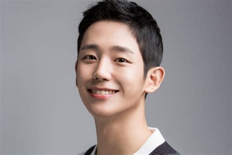 Jung Hae In Compares Himself To His Character In Pretty Noona Who Buys Me Food Soompi