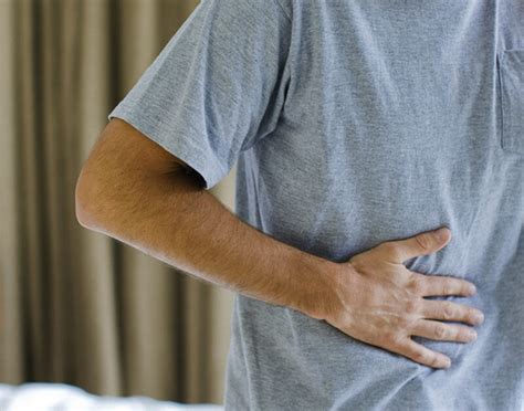 Right Upper Quadrant Pain Under Ribs Causes And Treatment