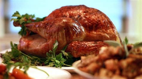 Kroger has complete holiday meals to go for your christmas dinner. Thanksgiving dinner orders: Whole Foods, Kroger, more ...