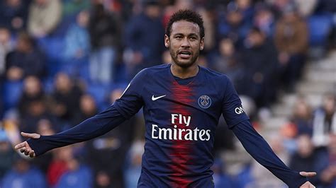 PSG open to selling absent star Neymar