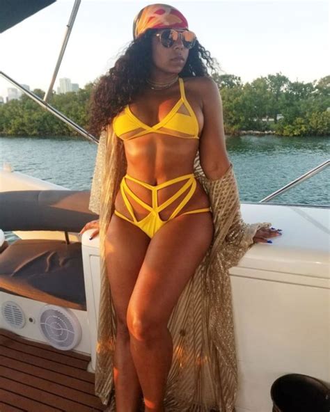 Fans Salivate Over Ashantis Fit Figure In Barely There Bikini