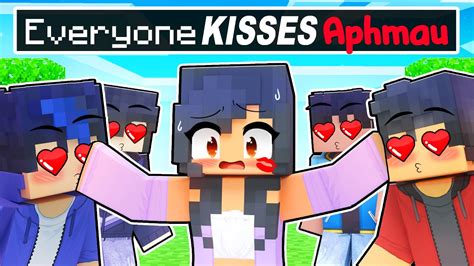 Everyone Wants To Kiss Aphmau In Minecraft Youtube