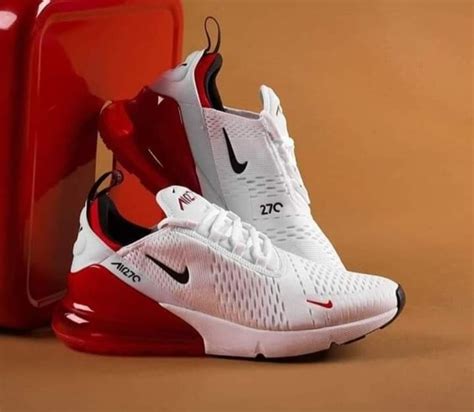 เสื้อผ้า แฟชั่น Nike Air 27 C Running Shoe