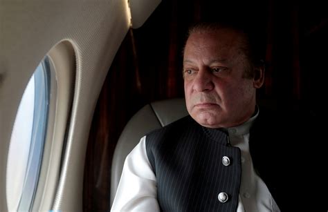 pakistan pm nawaz sharif resigns after supreme court ousts him over panama papers scandal