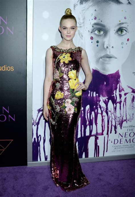 Elle Fanning In Dolce And Gabbana At The Neon Demon La Premiere