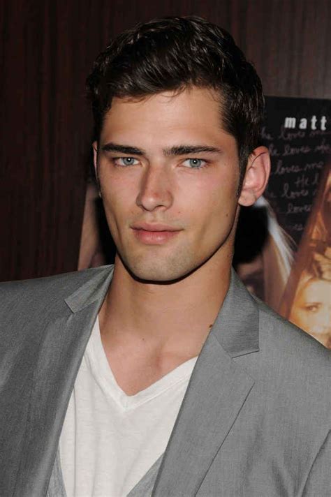 this is the ridiculously hot male model from taylor swift s blank space video sean o pry
