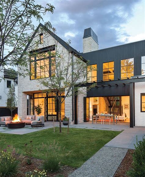 25 Inspiring Exterior House Paint Color Ideas Modern Farmhouse