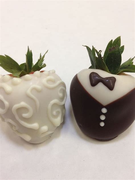 Bride And Groom Chocolate Covered Strawberries 3370 Wedding