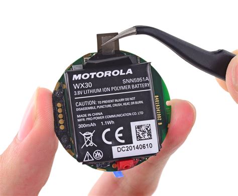 It has great watch faces, a good wrist strap and better microphones to. Moto 360 teardown reveals smaller than advertised 300mAh ...