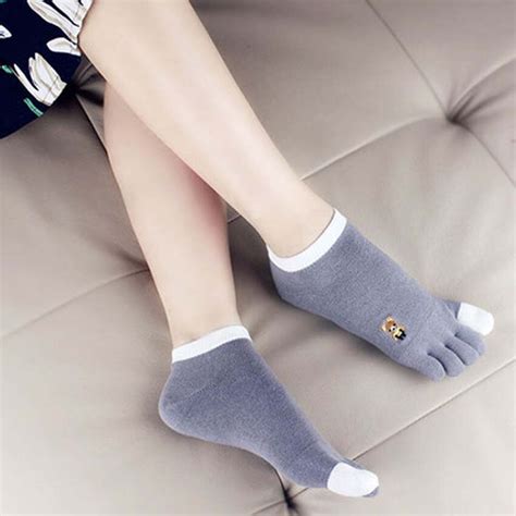 Summer Funny Funky Women Short Cotton Five Fingers Socks Solid Color Jacquard Bear Toes Socks