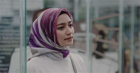 Lalu bagaimana jika seseorang yang baik mendapatkan wanita yang tidak baik. Jodoh Ibarat Cerminan Diri Seperti Lelaki Yang Baik Untuk ...