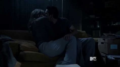 Teen Wolf 3x20 • Stiles And Malia Kiss Hd Youtube