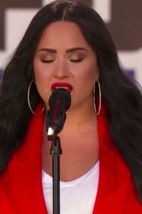 Demi Lovato S Emotional Performance At March For Our Lives Will Make You Burst Into Tears Demi