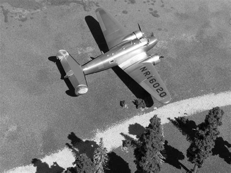 Lockheed Electra 10e Amelia Earhart Special Hobby Conversion 172
