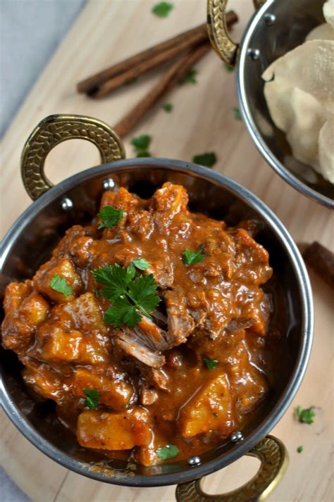 Slow Cooked Indian Beef Curry Recipe Slow Cooker Curry Curry