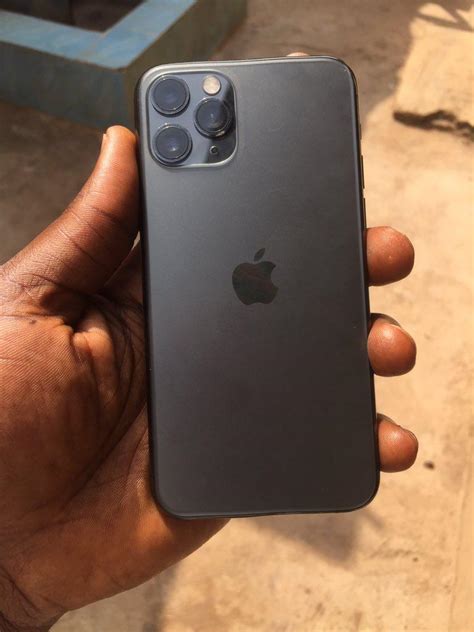 The handset runs on ios with funtouch 10.5 on top. Iphone 11 Pro Max 64gb - Technology Market - Nigeria