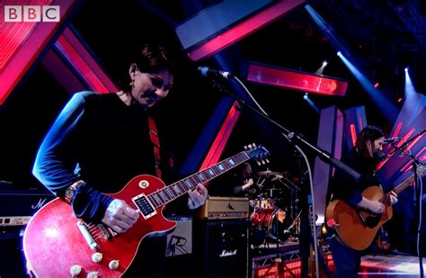 The Breeders Perform Cannonball On Jools Holland