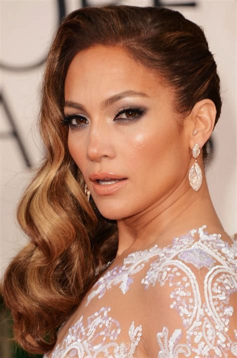 Jennifer Lopez Hairstyles Side Swept Long Curls For An Edgy Look