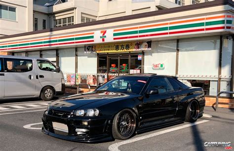Will fit all skylines r34 gtr or gt with gtr front bumper. Nissan Skyline GT-R R34 Wide body
