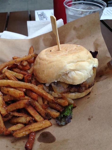 Stock & Barrel (Knoxville, TN) | Knoxville, Places to eat, Good burger