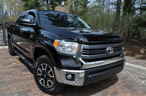 Low mileage 2015 Toyota Tundra crew cab for sale