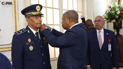 Jornal De Angola Notícias Presidente Da República Empossa Novo Chefe Do Estado Maior Das Faa