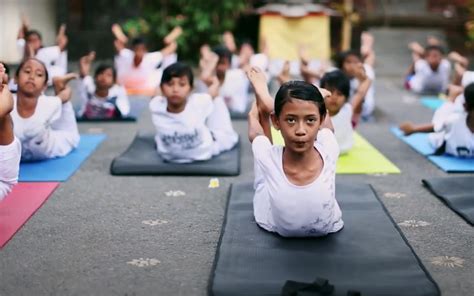 The Importance Of Yoga In Kids Development Global Heart