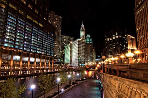 Chicago Riverwalk At Night Taken By The Stairs On State St Flickr