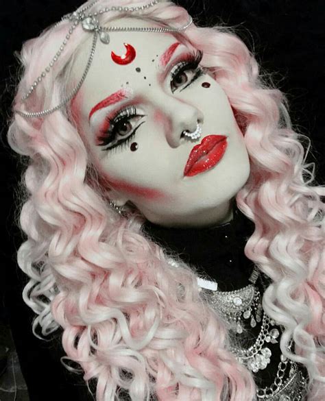 Pin By 210 317 0311 On Goth Beauty Face Women Photoshoot Makeup