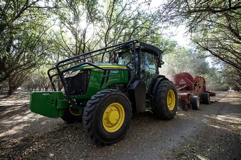 John Deere Introduces Tractors For Orchards Vineyards Fruit Growers News