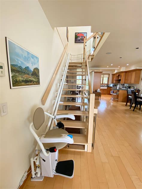 Curved Stairfriend Stairlift Installed In Vancouver Hme Accessibility