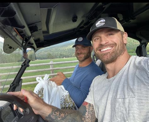 Chris Long Ex Nfler Living Up To Name With New Business