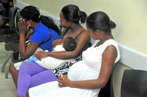 dominican government rounds up pregnant haitian women and deports them haiti liberte