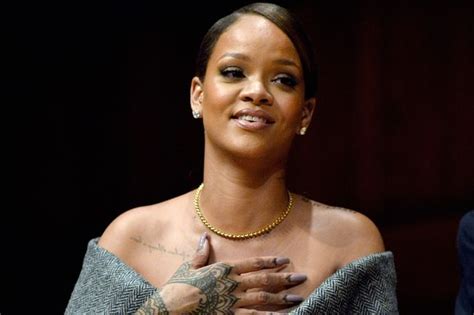 Rihannas New Billionaire Lover ‘flew Life Size Bear Half Way Around