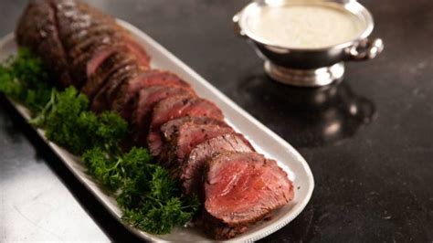 Beef tenderloin is known for being extremely tender, but it doesn't have a lot of inherent beefy flavor on its own. Recipes Beef Tips With Horseradish Gravy - Food Plating