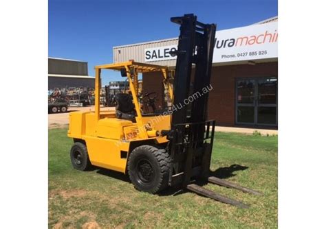 Used Komatsu Fd 40 4 Counterbalance Forklifts In Listed On Machines4u