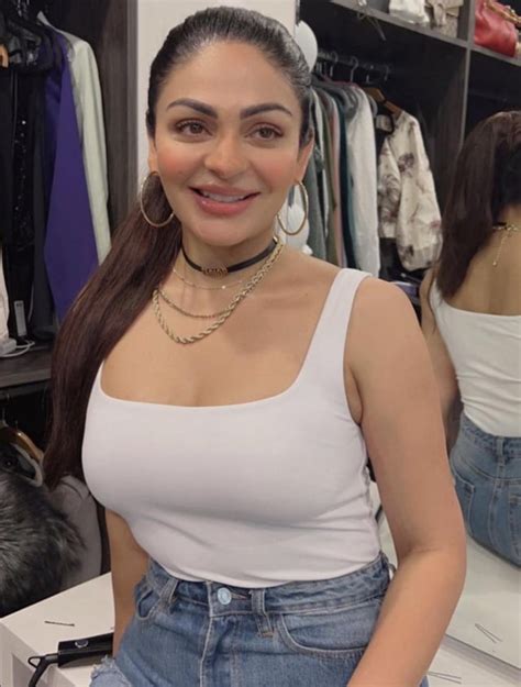 neeru bajwa s sexy slutty phase with those sexy curvy boobs i d love to suck those mumme r