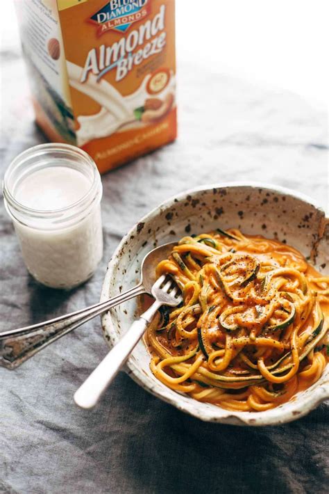 Creamy Garlic Roasted Red Pepper Pasta Recipe Pinch Of Yum