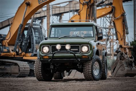 1970 International Harvester Scout 800 Restored To Perfection | Men's Gear